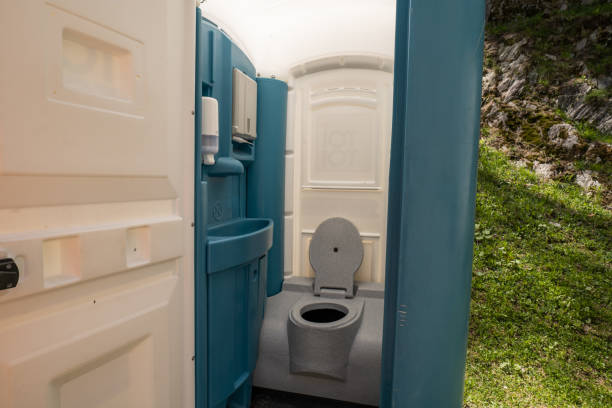 Best VIP or Luxury Restroom Trailers  in Renova, MS